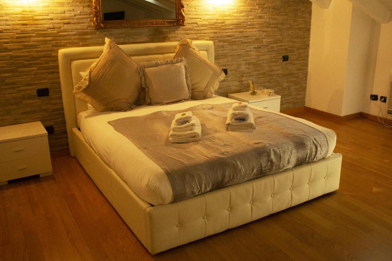 Bb Tortona Bed & Breakfast Милано Екстериор снимка